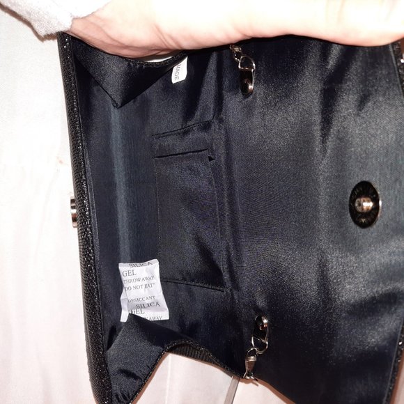 D'Margeaux New York Clutch - Picture 3 of 3